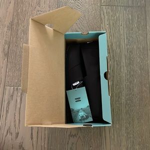 Toms Women Black Classic Slip On shoes 8.5